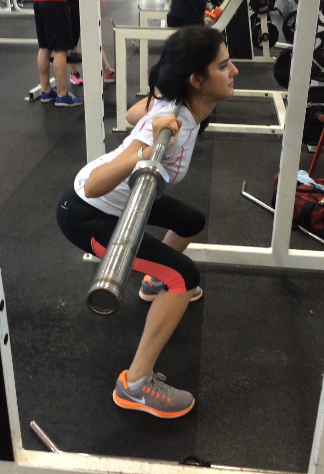 first-time-squat-bar-no-weights